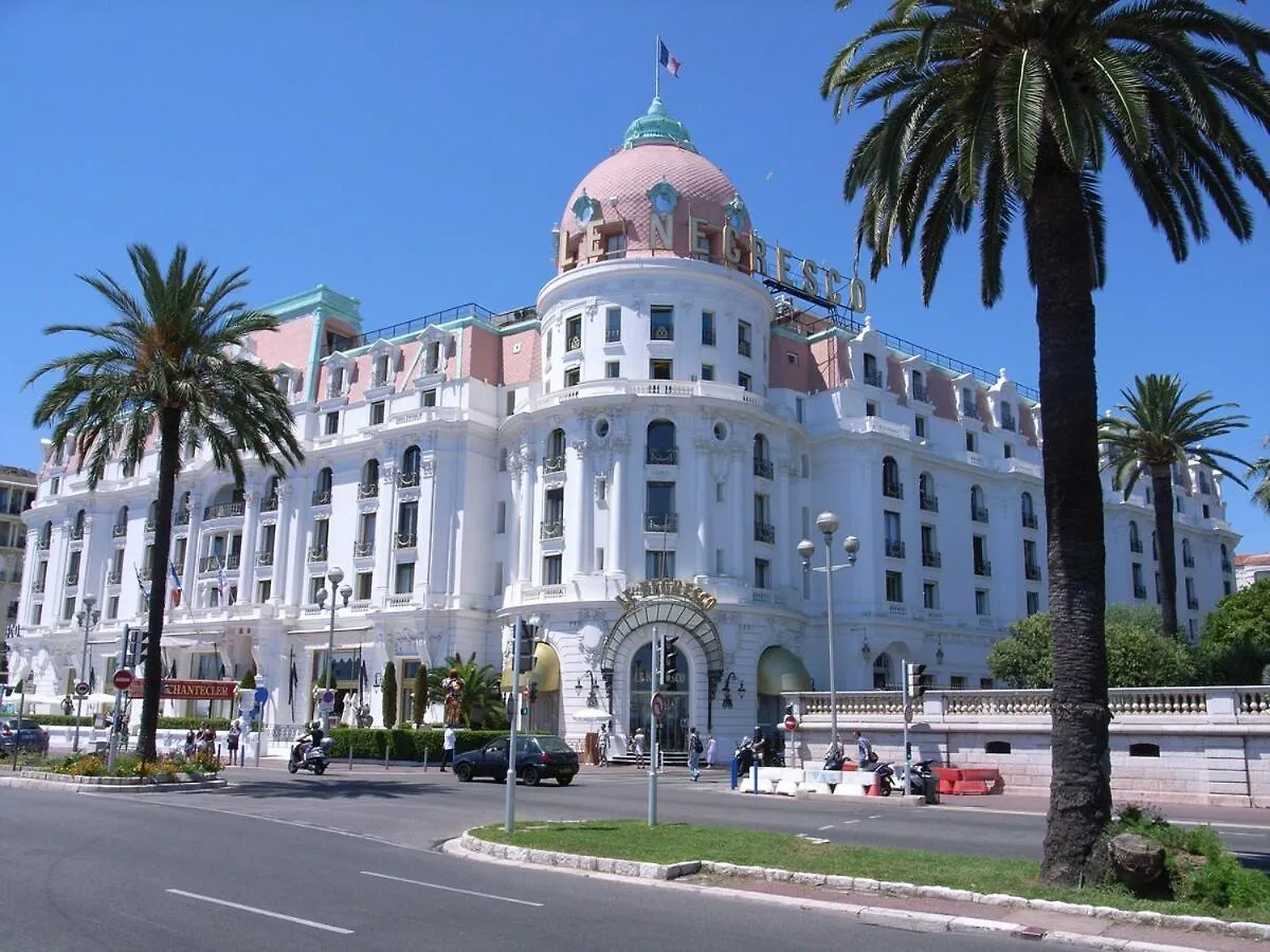 A Luxurious Apartment With Ac On Promenade Des Anglais Nice