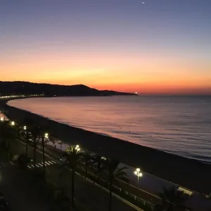 Appartement Avec Vue Mer Sur La Promenade Des Anglais, Nice