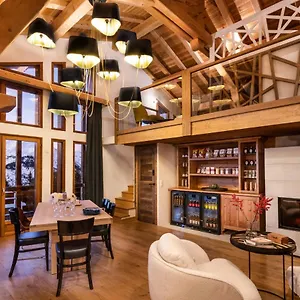 https://wanderful-chalet.hotels-rhonealpes.com