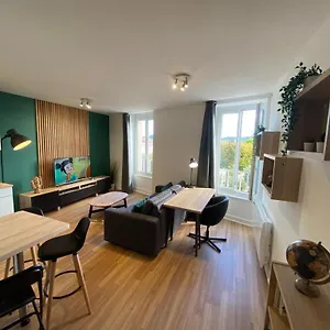 https://cristal-1.hotels-rhonealpes.com