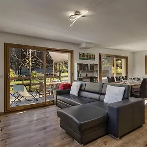 https://chalet-le-grepon-happy-rentals.hotels-rhonealpes.com