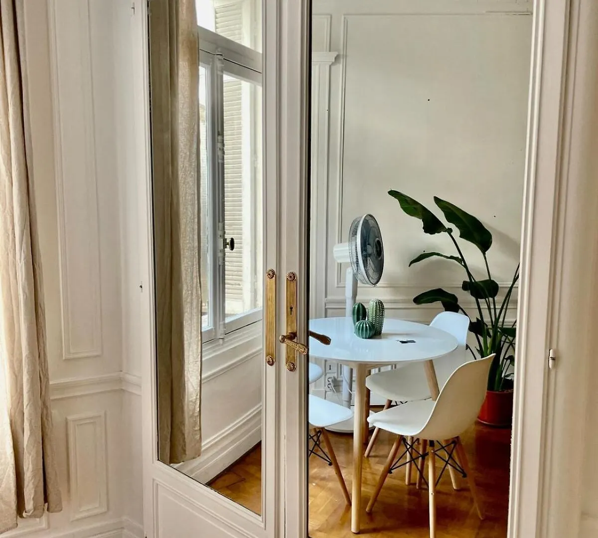 A Luxurious Apartment With Ac On Promenade Des Anglais Nice